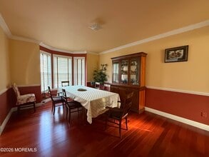 8 Bennett Ct in Marlboro, NJ - Building Photo - Building Photo