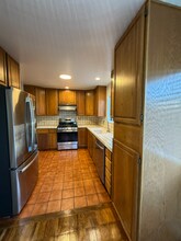 200 S E St in Santa Rosa, CA - Building Photo - Building Photo