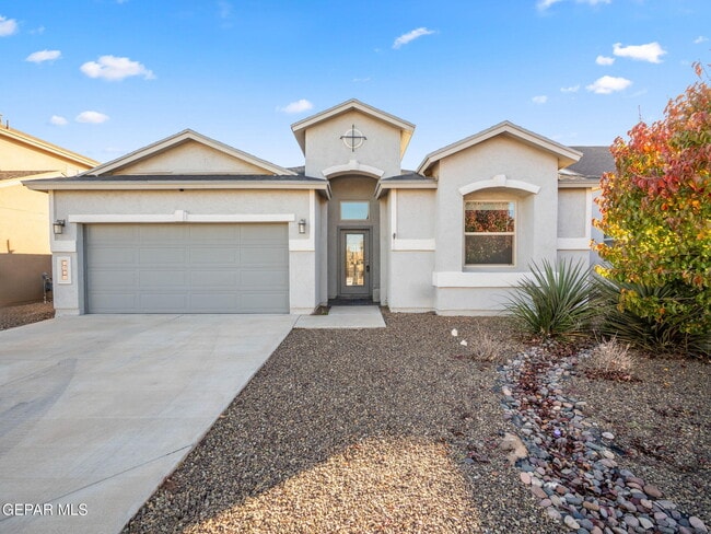 5916 Hidden Acres Dr in El Paso, TX - Building Photo - Building Photo