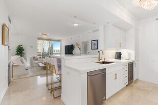 550 Okeechobee Blvd in West Palm Beach, FL - Building Photo