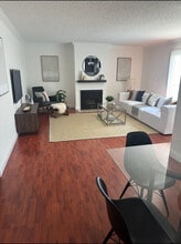 1440 Hi Point St, Unit 202 in Los Angeles, CA - Building Photo - Building Photo