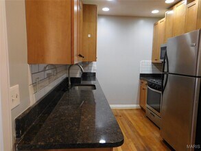 757 Syracuse Ave in University City, MO - Building Photo - Building Photo