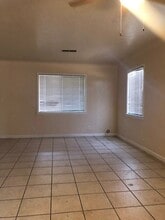 316 W Minnesota Ave in Turlock, CA - Building Photo - Building Photo