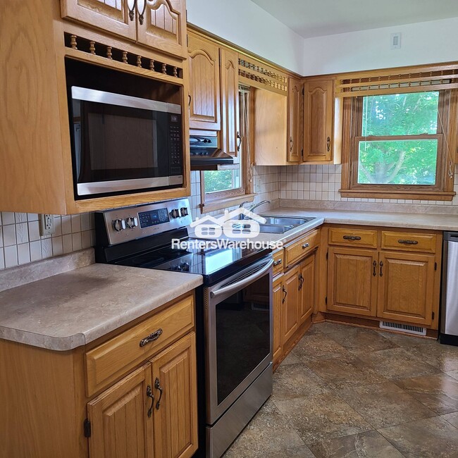 28841 Co Rd 121 in St. Cloud, MN - Building Photo - Building Photo
