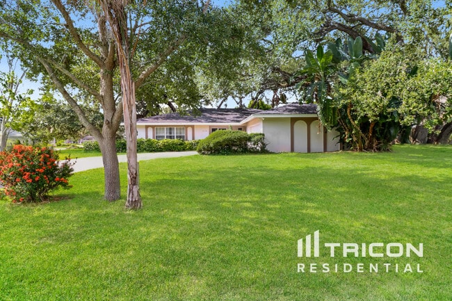 3181 San Pedro St