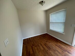104 Waterview Dr, Unit Condo with private garage in Hendersonville, TN - Building Photo - Building Photo