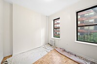 219 E 94th St in New York, NY - Building Photo - Building Photo