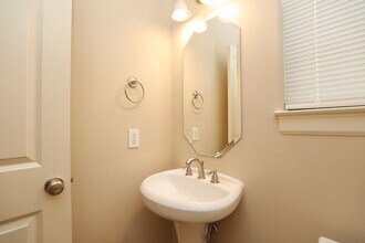 1205 Birdsall St in Houston, TX - Building Photo - Building Photo