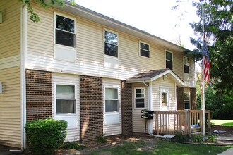 Highland Oglesby Apartments in Oglesby, IL - Building Photo - Building Photo