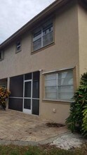 1447 Lake Mango Way in West Palm Beach, FL - Building Photo - Building Photo