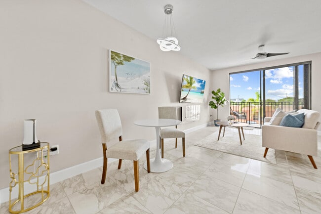 511 Lucerne Ave in Lake Worth Beach, FL - Building Photo - Building Photo