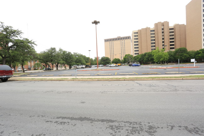 Texas Micro in San Antonio, TX - Foto de edificio - Building Photo