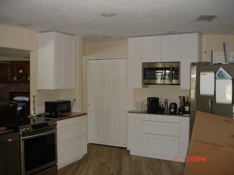 310 Degas Dr in Nokomis, FL - Building Photo