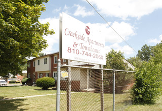 Creekside Townhomes in Flint, MI - Building Photo - Building Photo