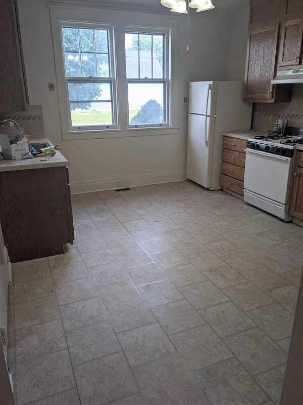 91 Laverack Ave-Unit -2 in Depew, NY - Building Photo - Building Photo