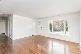 6701 Lynmont Dr in Charlotte, NC - Building Photo - Building Photo