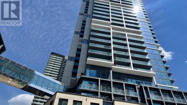 7890 Jane St in Vaughan, ON - Building Photo - Building Photo