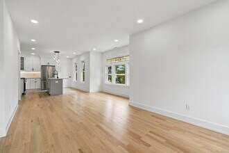 34 Bayview Ave in Norwalk, CT - Building Photo - Building Photo