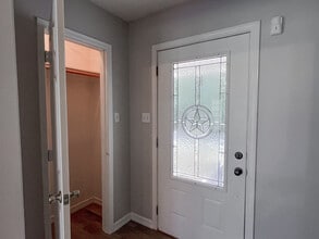 500 W Sunnyside Dr in Overton, TX - Building Photo - Building Photo