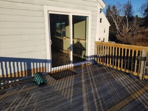 47 Main St, Unit 2 in Norridgewock, ME - Foto de edificio - Building Photo