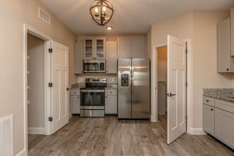 Wynwood Apartments in Clarksville, TN - Building Photo - Building Photo