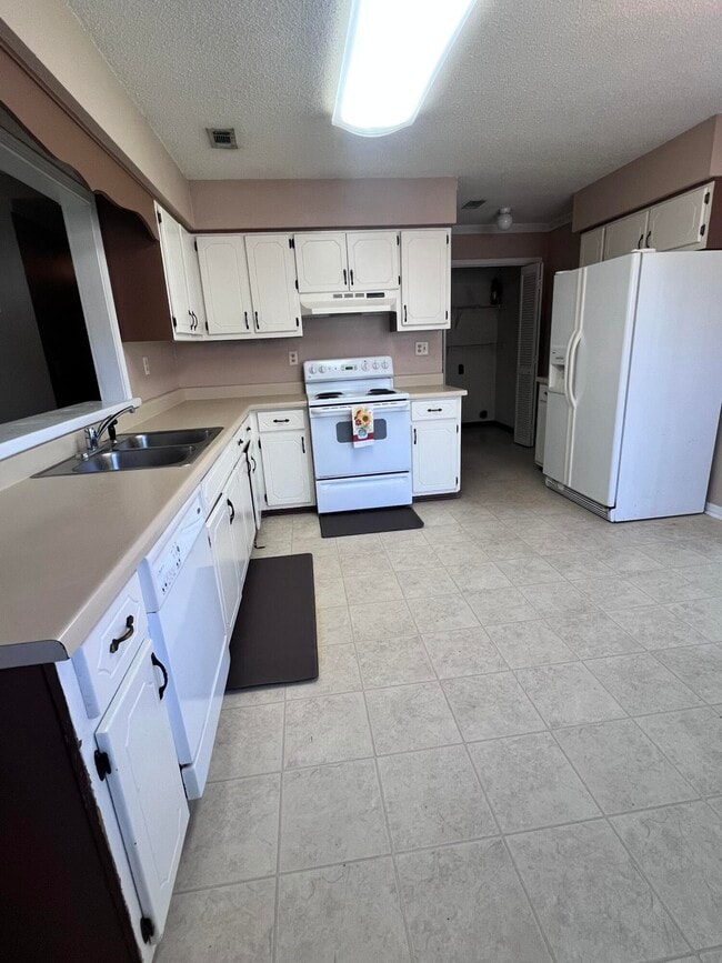 345 John King Rd in Crestview, FL - Building Photo - Building Photo