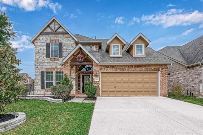 property at 3207 Fairmont Hills Ln