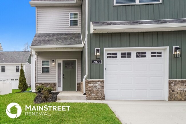 2072 N Sarah Dr in Jeffersonville, IN - Building Photo - Building Photo