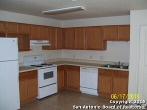 11248 Center Point Rd in San Antonio, TX - Building Photo - Building Photo