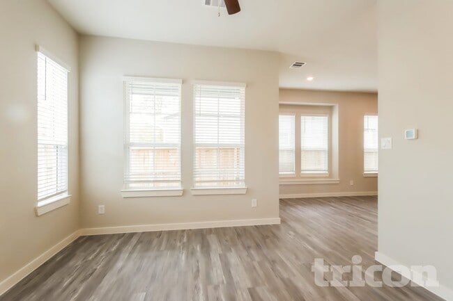 property at 9835 Willow Creek Commerce Dr