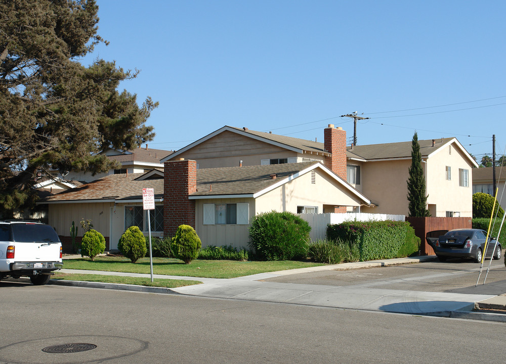 Glenwood Apartments in Oxnard, CA - Building Photo