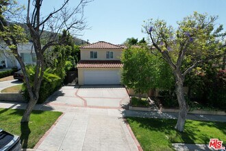 1861 W Mountain St in Glendale, CA - Building Photo - Building Photo