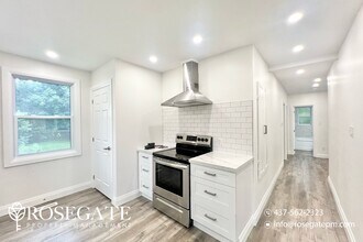 35 Chelsea Rd in Kitchener, ON - Building Photo - Building Photo