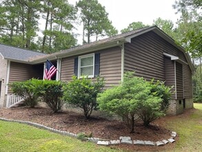 5513 Gondolier Dr in New Bern, NC - Building Photo - Building Photo