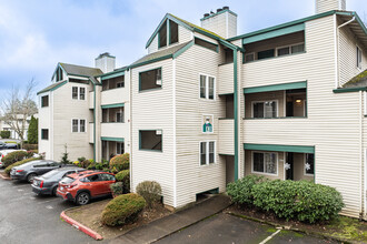 Mountain Meadows in Troutdale, OR - Building Photo - Building Photo