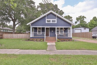 123 6th St in Sugar Land, TX - Building Photo - Building Photo