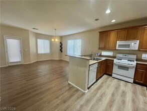 8277 Brilliant Pompon in Las Vegas, NV - Building Photo - Building Photo