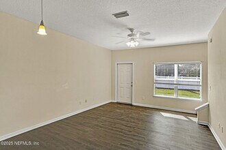 1205 Southern Stream Ct in Jacksonville, FL - Building Photo - Building Photo