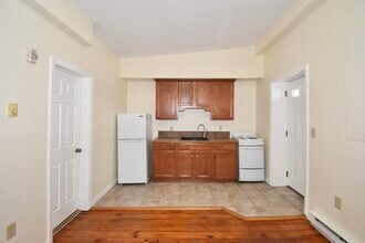 181 Chestnut St in Springfield, MA - Building Photo - Building Photo