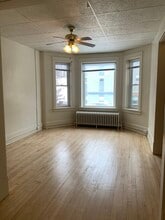 122 W 4th St, Unit 122B in Duluth, MN - Building Photo - Building Photo