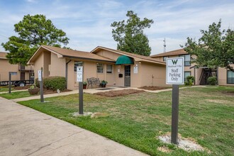 Westbrook Villa in West Monroe, LA - Building Photo - Building Photo