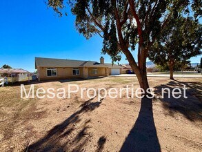 10795 Merino Ave in Apple Valley, CA - Building Photo - Building Photo