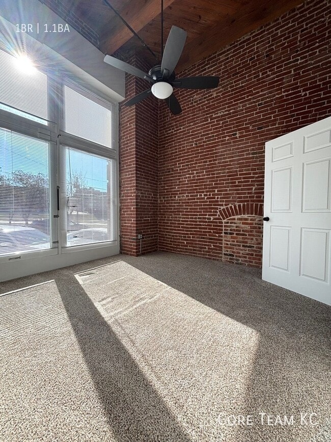 property at 202 W 5th St