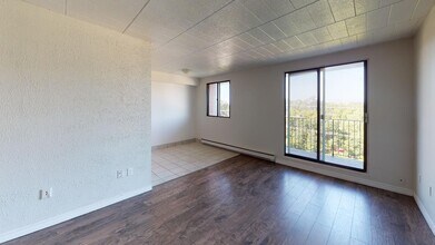 First Place Apartments in Windsor, ON - Building Photo - Building Photo