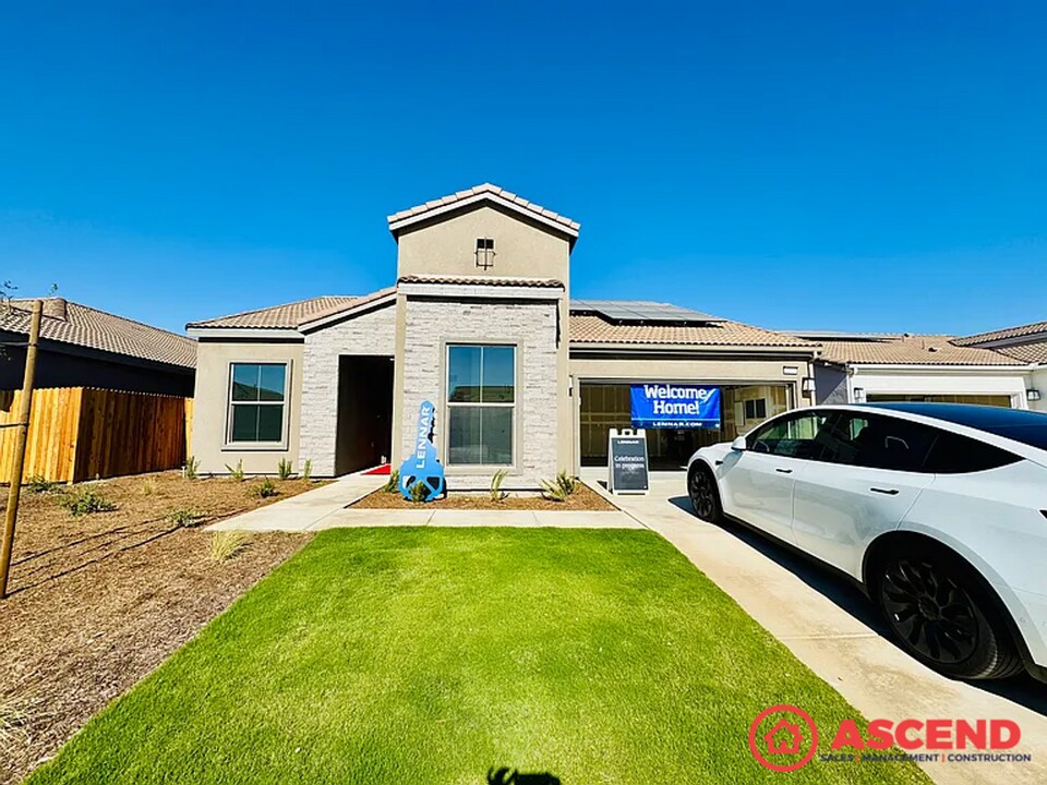 7322 Lemon Mdw Pl in Bakersfield, CA - Building Photo