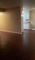 1364 Hobart Dr, Unit #D Apartments