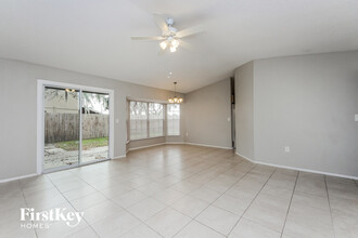 812 Whisper Lake Ct in Winter Haven, FL - Building Photo - Building Photo