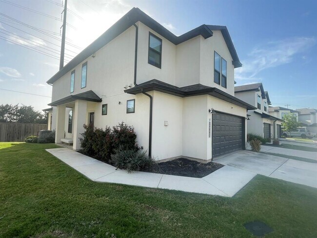 12325 Maypole Bend in Austin, TX - Building Photo - Building Photo
