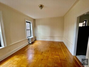 WEST 204 STREET in New York, NY - Building Photo - Building Photo