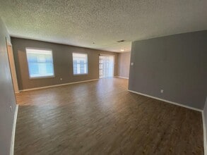 9010-9010 Greenmound Ave in Dallas, TX - Building Photo - Building Photo